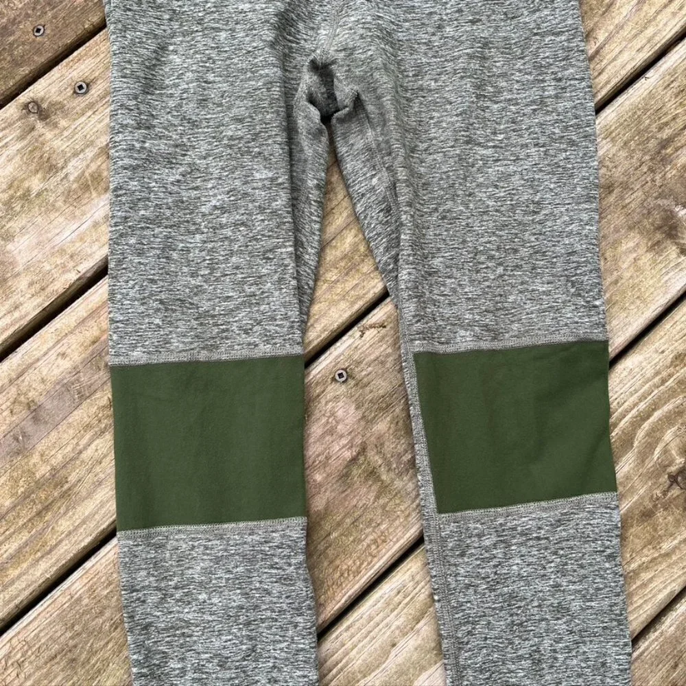 ** Beyond Yoga colorblock leggings space dye heathered green Small